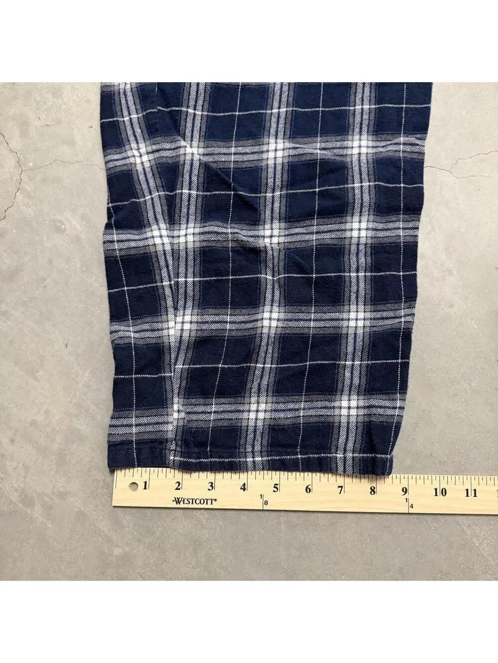 Y2K Men's Navy and White Plaid Fruit of the Loom Pajama Bottoms Sized Large